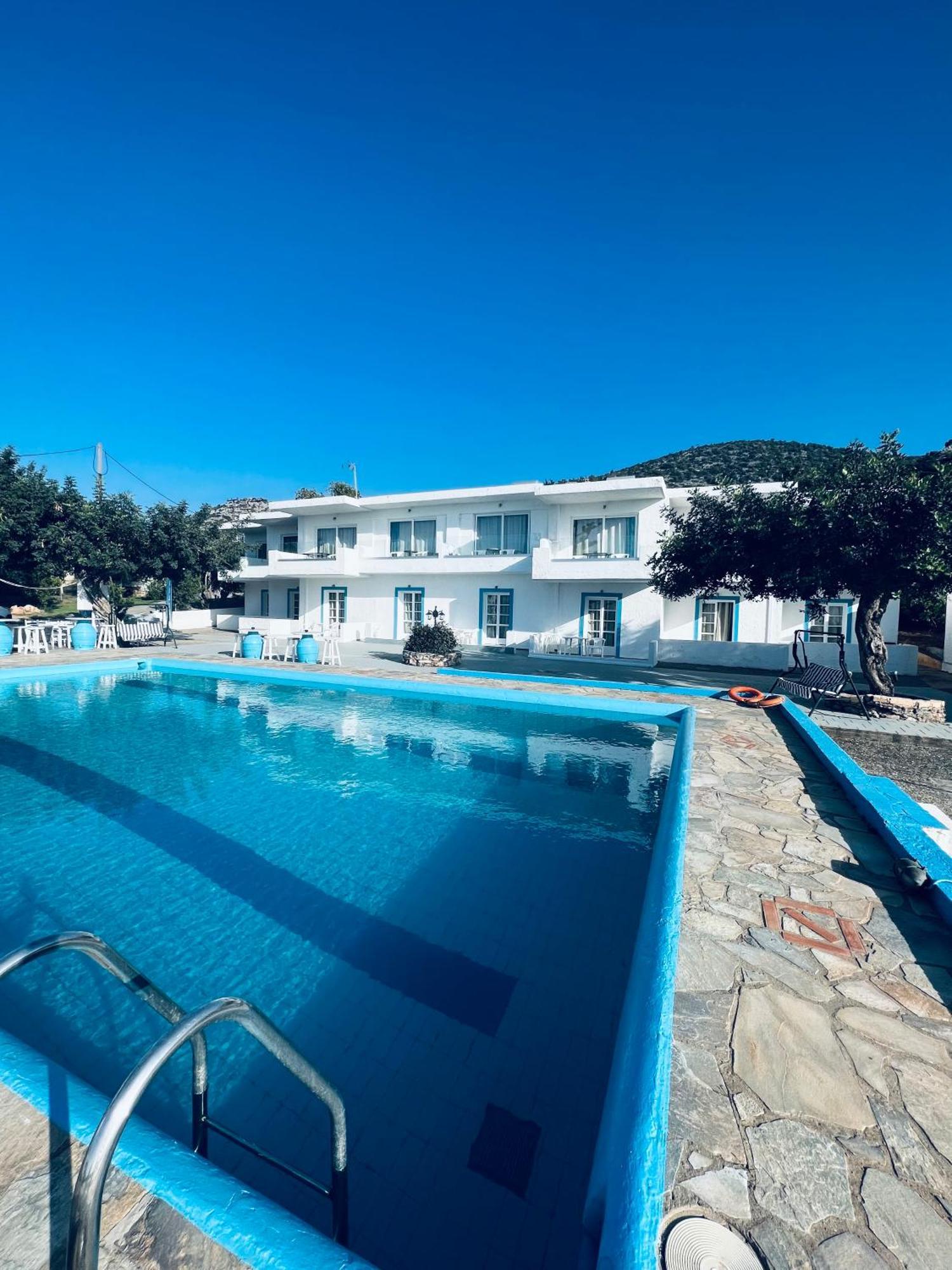 Silia Suites Малиа Экстерьер фото