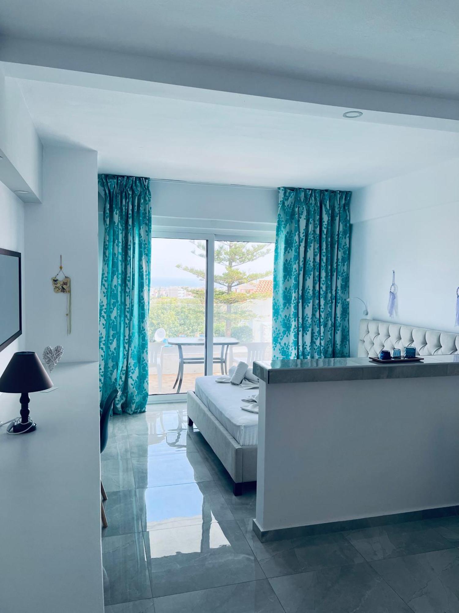 Silia Suites Малиа Экстерьер фото