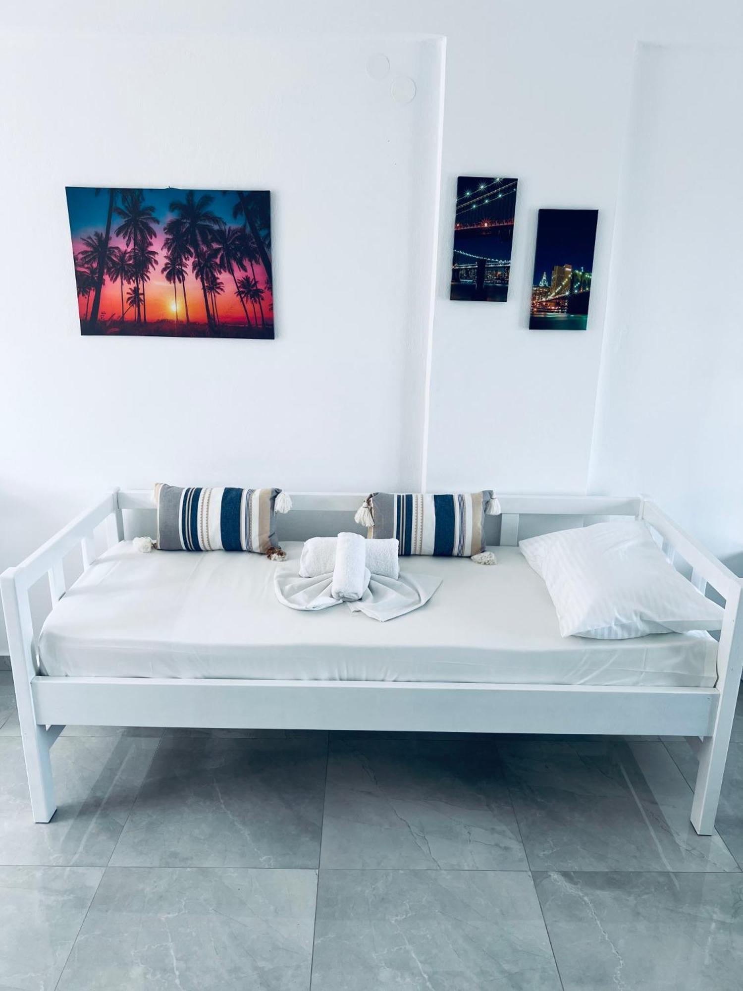 Silia Suites Малиа Экстерьер фото