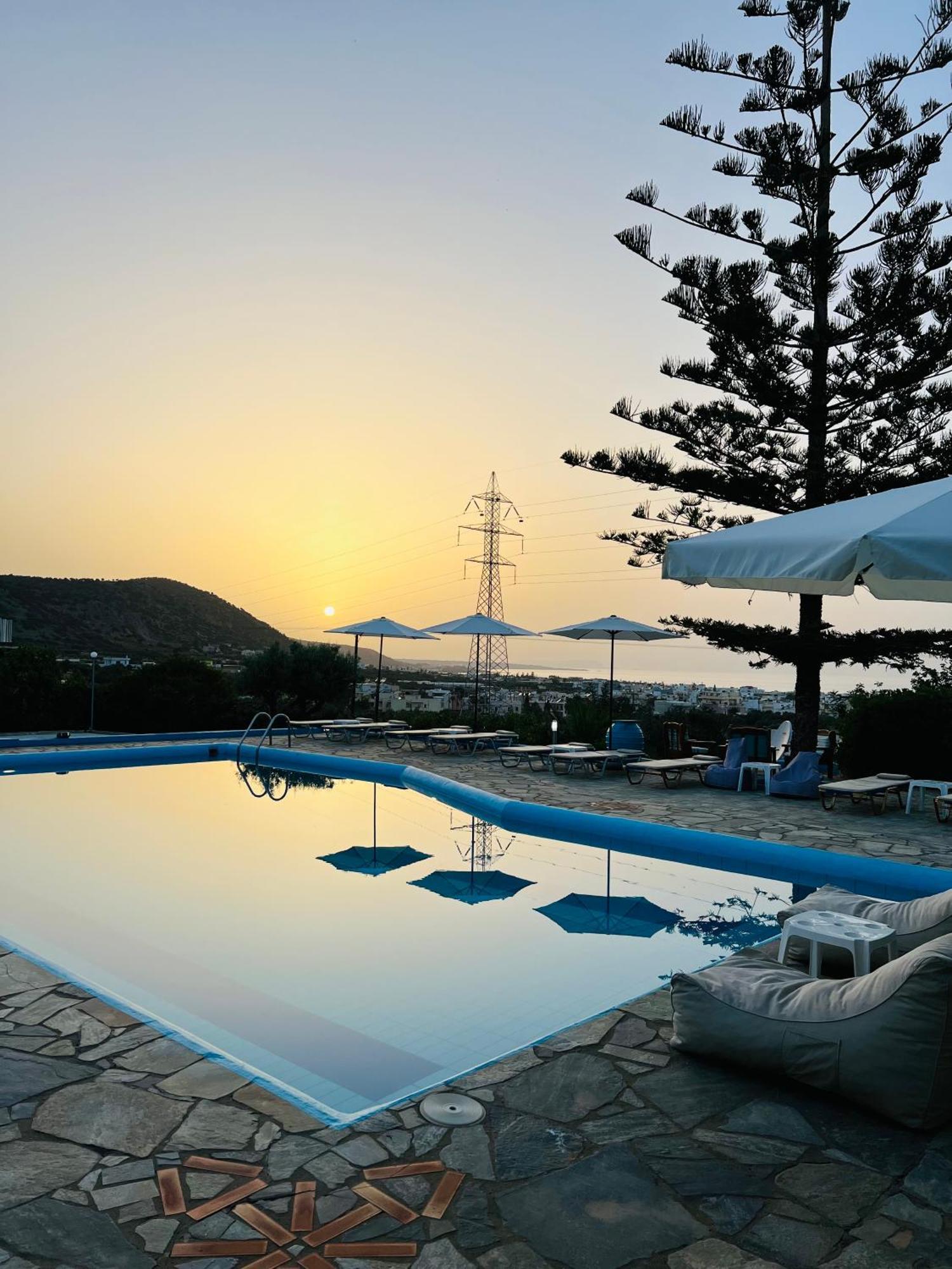 Silia Suites Малиа Экстерьер фото